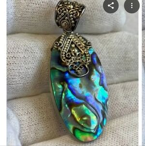 🆕️🐚ABALONE SHELL OVAL PENDANT SET IN STERLING SILVER FILIGREE 🐚